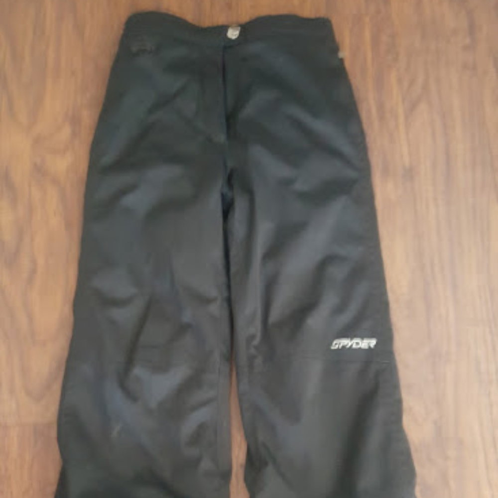 Kids black size 18 Spyder ski pants